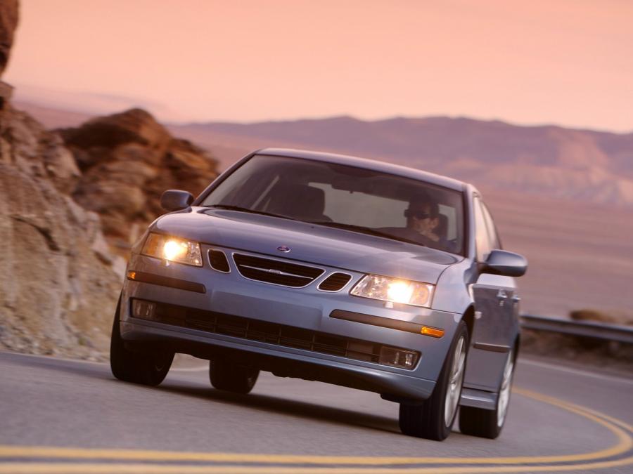  Saab 9-3 Sport Sedan 2002 года  (US) (фото 5 из 11)